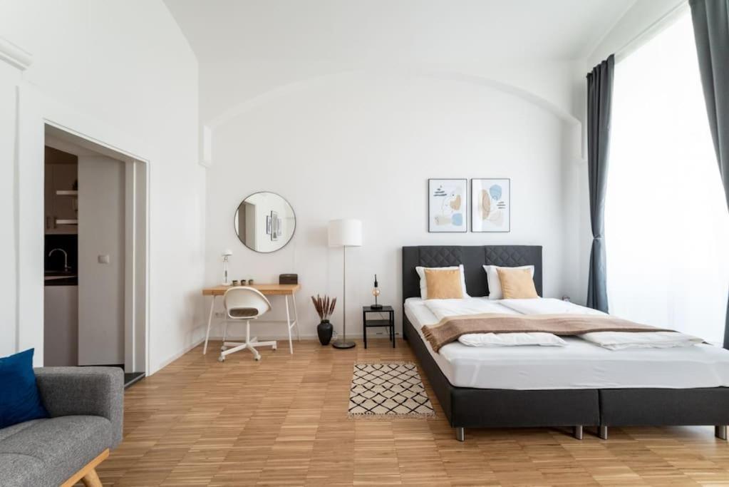 Neat Studio Steps To Center By Hm Vienne Extérieur photo